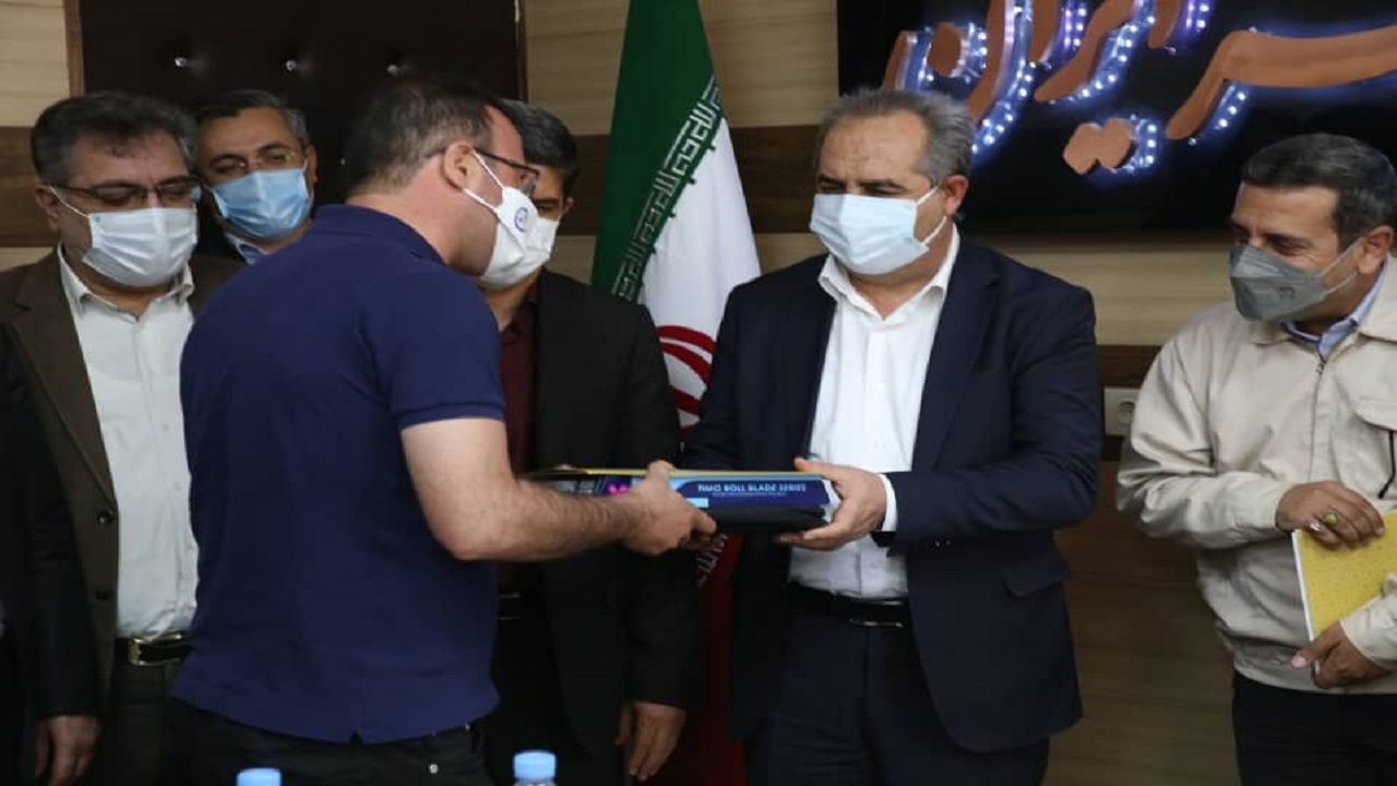 تیم تنیس روی‌ میز کارگری قم تجلیل شدند