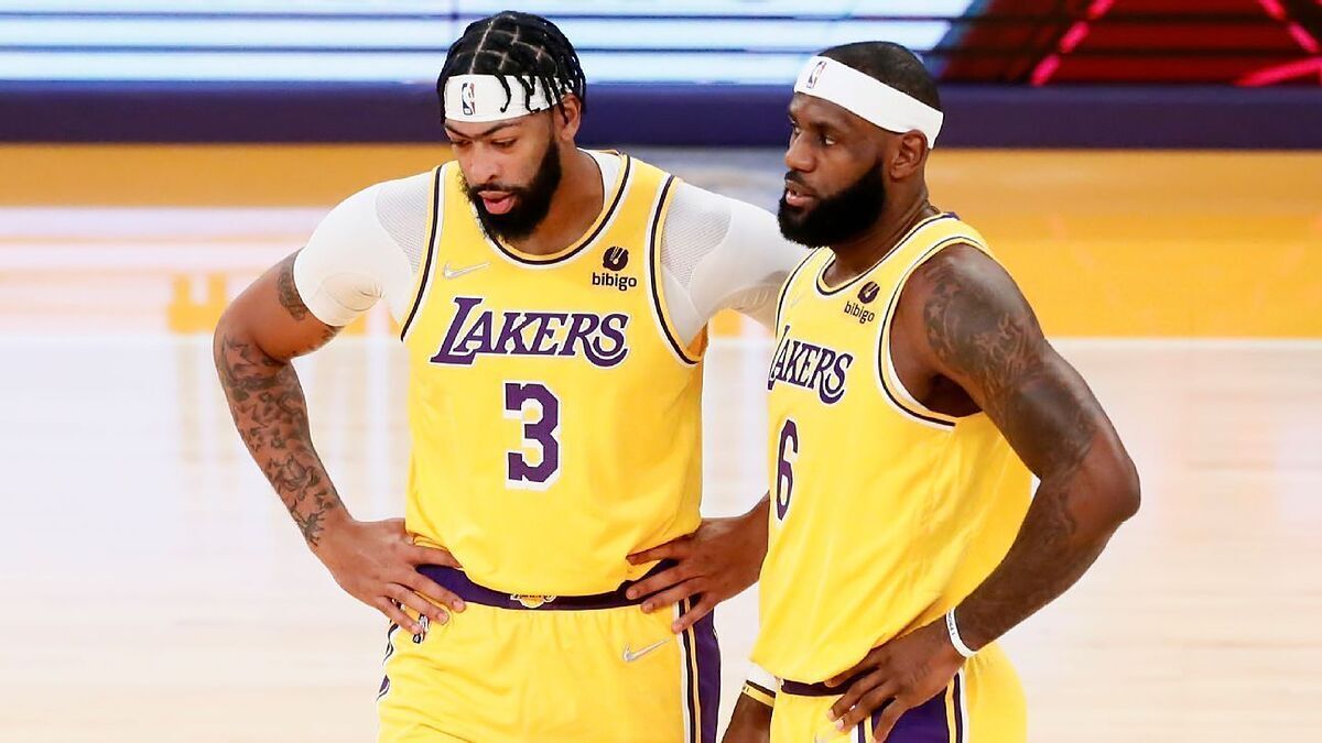لیگ بسکتبال NBA/ مدعی قهرمانی فصل را با پیروزی آغاز کرد/ شکست پادشاه در گام اول با تریبل دبل 