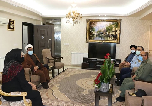 دیدار فرمانده نیروی هوایی ارتش با همسر شهید ابراهیم دلحامد