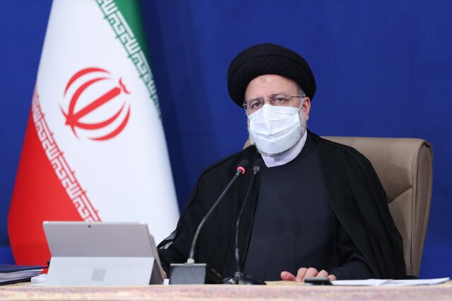 تاکید رئیس جمهور بر اهتمام دولت برای ارتباط نزدیک با علما و فرهیختگان حوزه و دانشگاه/ دولت مصمم است از نظرات همه قشر‌ها در پیشبرد امور استفاده کند