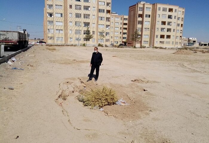 فرو نشست زمین در اصفهان