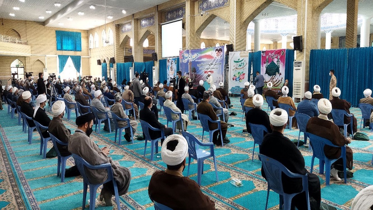 برگزاری همایش طلایه داران تقریب در ارومیه
