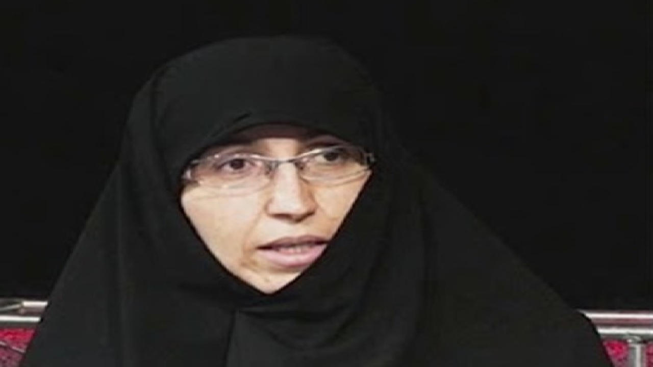 بانوان محور وحدت در خانواده و جامعه هستند