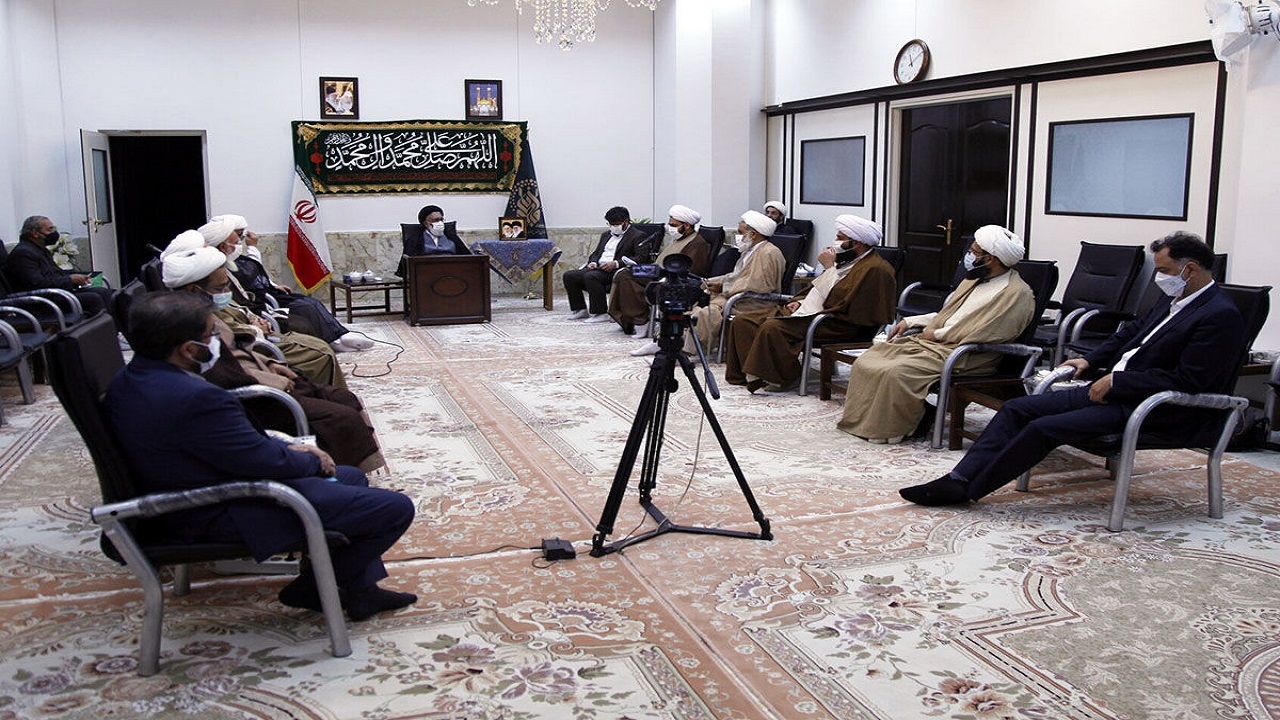 نشست ائمه جمعه استان قم برگزار شد