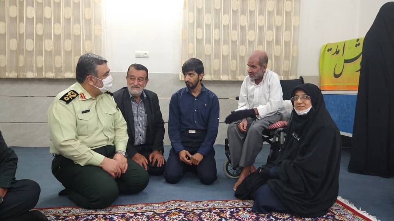 برکت خانواده شهدا سبب حل و فصل مشکلات است