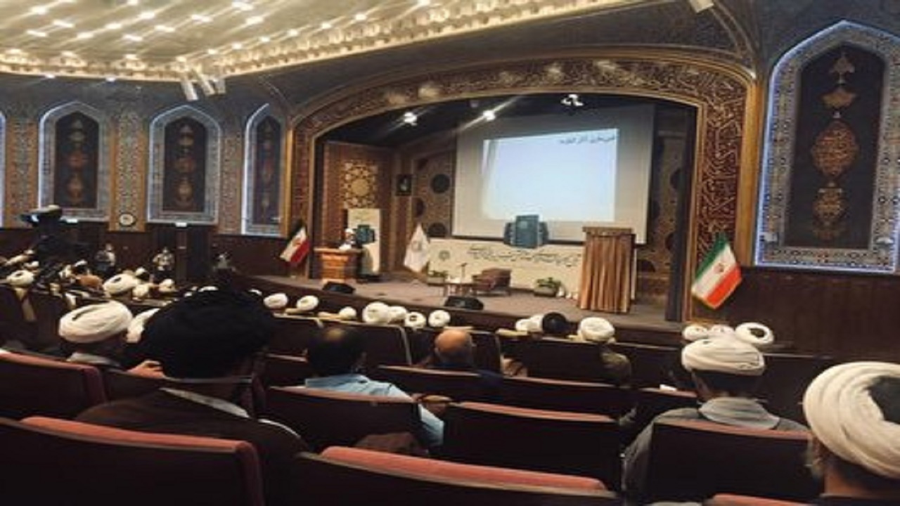 رونمایی از مجموعه آثار نقش شیعه در پیدایش و گسترش علوم اسلامی در قم