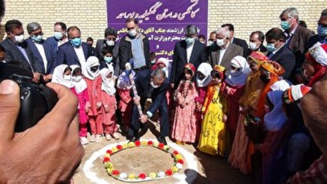 آغاز جمع آوری همه مدارس کانکسی و کپری در کشور