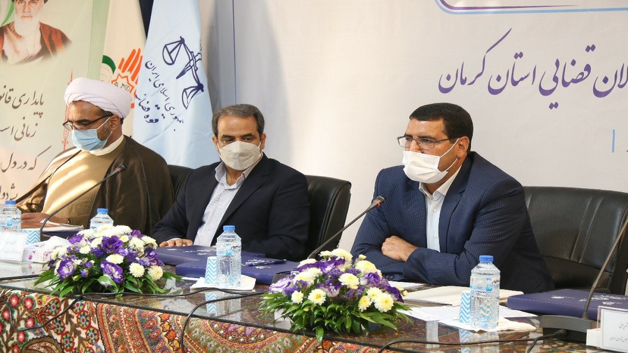 سیاست های خلق الساعه اقتصادی باید از فرایند اقتصادی کشور برچیده شود