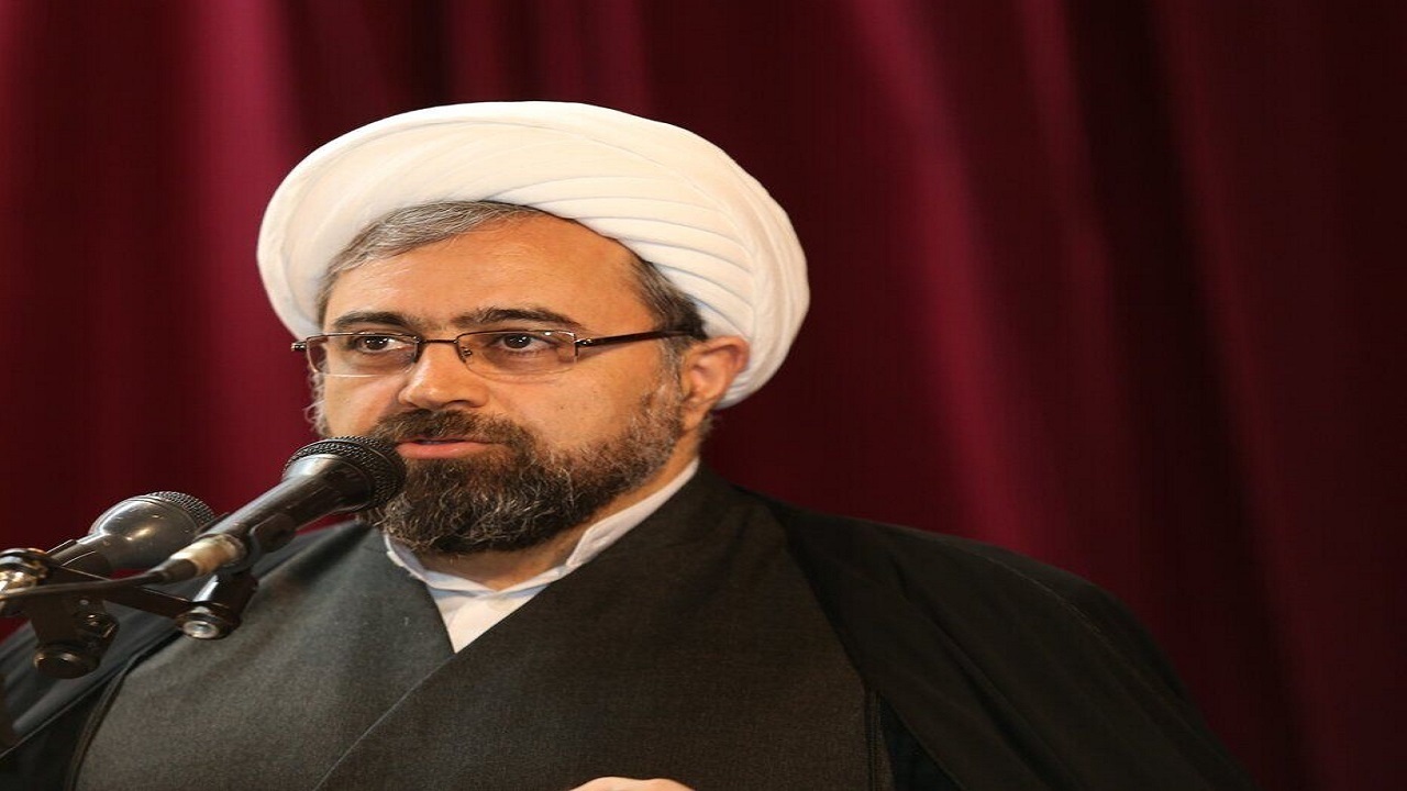 مسجد باید محور فعالیت‌های فرهنگی در کشور قرار گیرد