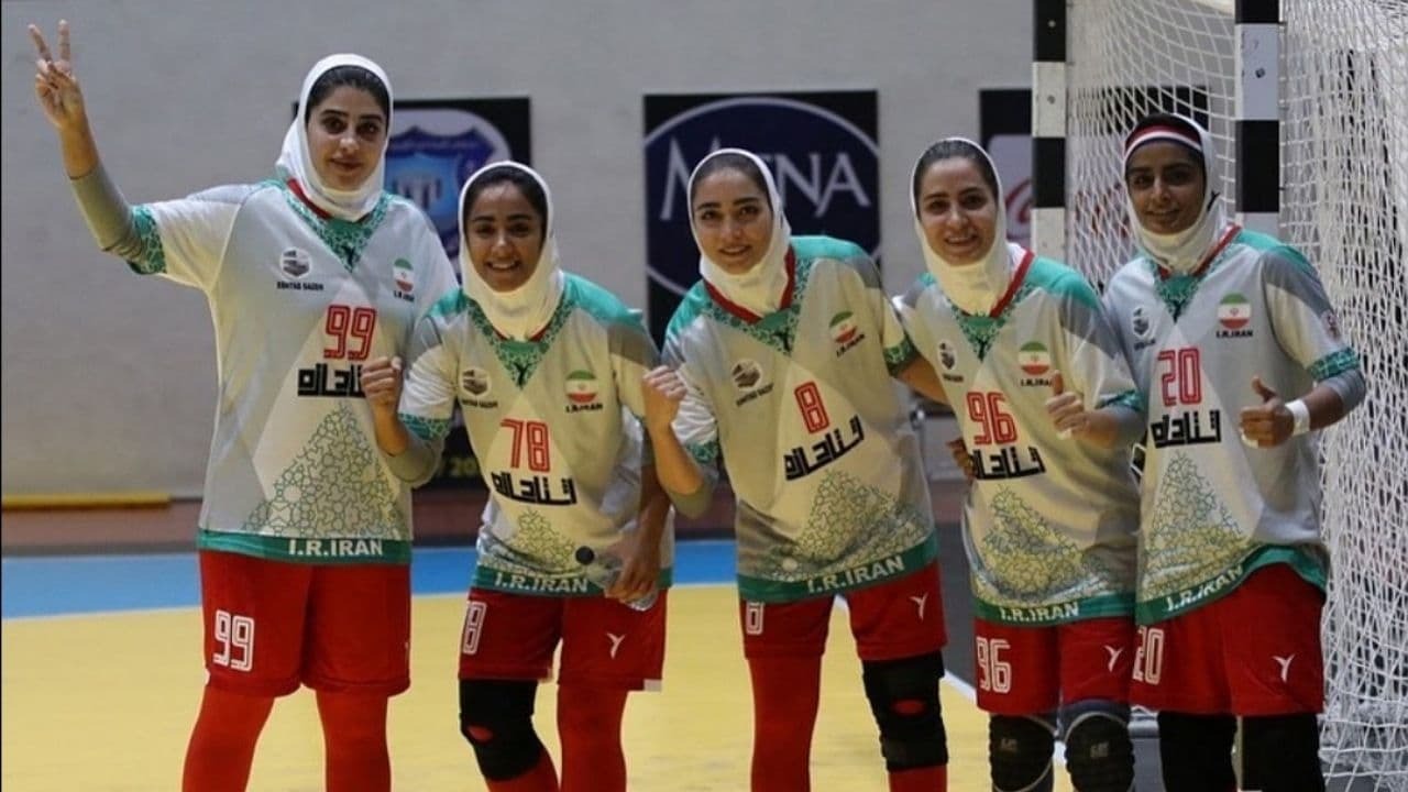 ایران – قزاقستان/ بانوان هندبال ایران به دنبال تکمیل شگفتی سازی با کسب مقام سومی