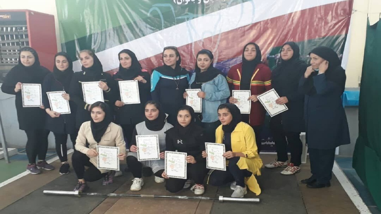 برترین وزنه برداران استان سمنان شناخته شدند