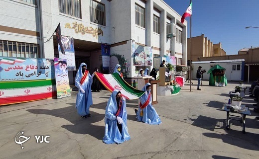 نواخته شدن زنگ مهر و مقاومت در مدارس بافق +تصاویر