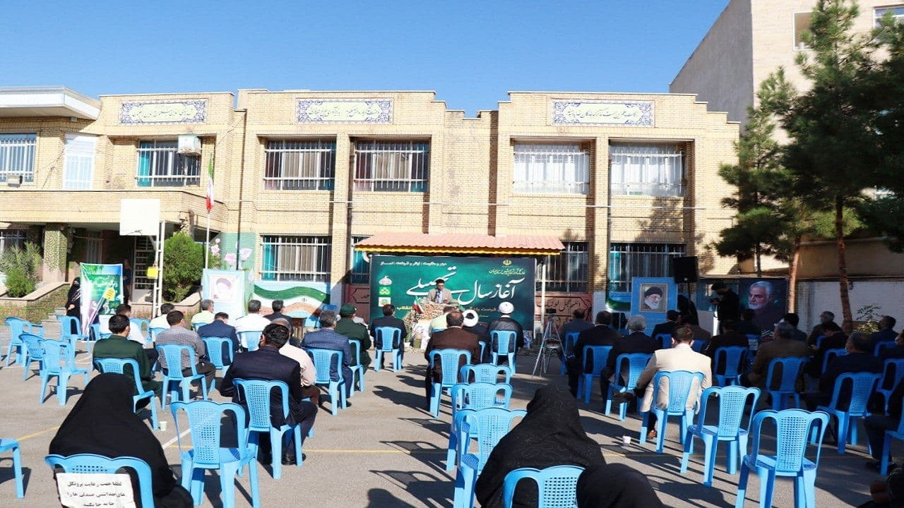 زنگ آغاز سال تحصیلی در سمنان نواخته شد
