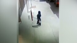 سرقت ماهرانه یک زن از پژو ۲۰۶ در پارکینگ ساختمان + فیلم