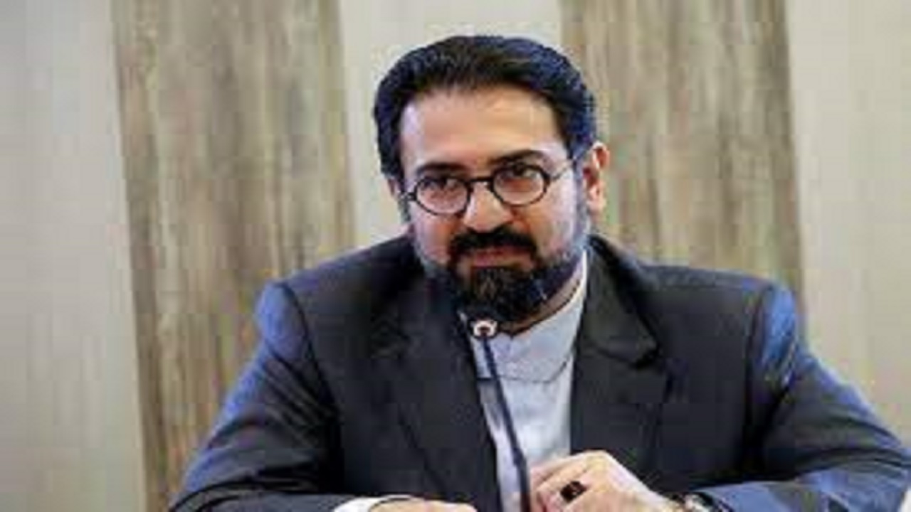 وزارت ارشاد مجری تولید لباس‌های طراحی‌شده نیست