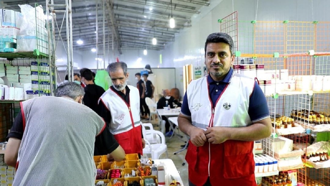 پرستاری مرد طلایی المپیک از زائران امام حسین در کربلا