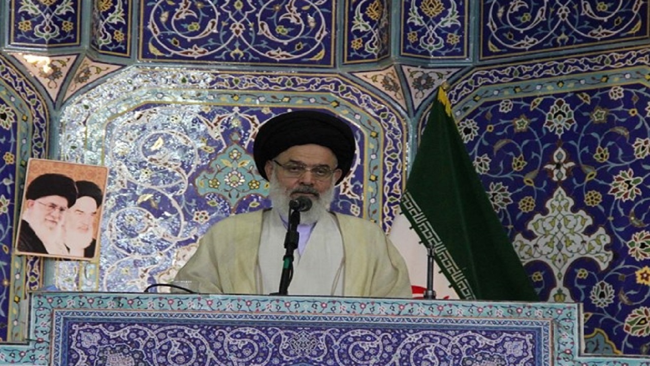 ملت‌ های اسلامی با وحدت در برابر دشمن ایستادگی کنند /لزوم اهتمام مسئولان برای رفع مشکلات معیشتی