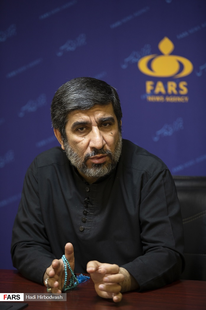 سلحشور: با دستکاری شناسنامه خواهرم به جبهه رفتم/ رزمنده&zwnj;ها با توسل به اهل بیت (ع) جان می&zwnj;گرفتند