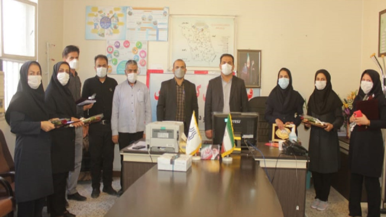 تجلیل از کارکنان و بازرسان بهداشت محیط در باغملک