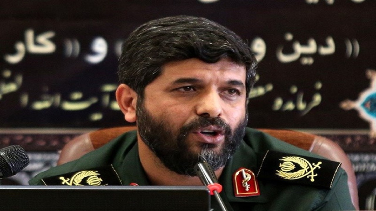 هر کجا هستید با یک شهید دوست شوید