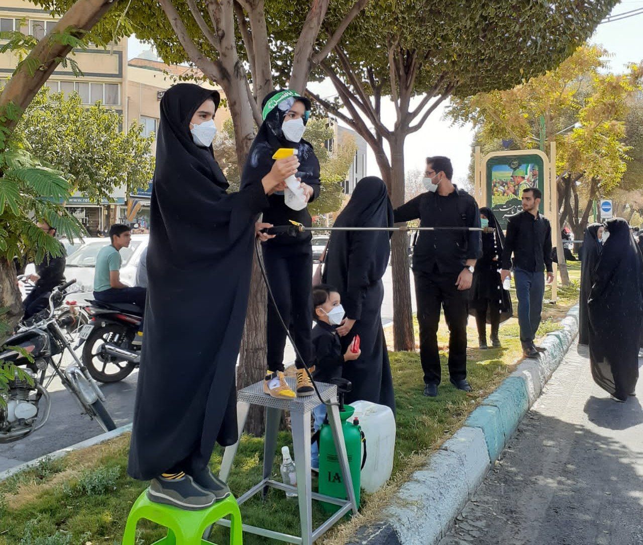 پیاده روی نمادین جاماندگان کربلا با پای دل در اصفهان + عکس