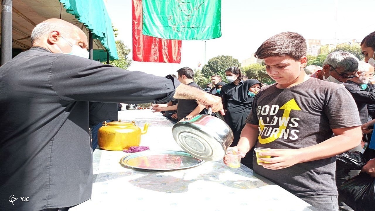 نواخته شدن مارش نظامی در چهلمین روز شهادت سیدالشهدا/ گردهمایی موتورسواران در روز اربعین + فیلم و تصاویر