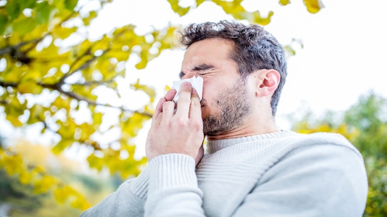 پیشگیری از تشدید بیماری فصلی و زمینه‌ای با تزریق واکسن کرونا
