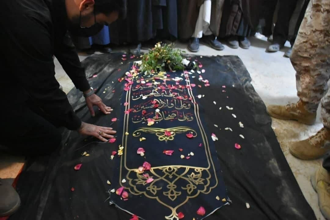 تصویری از آرامگاه علامه حسن زاده آملی در روستای ایرا