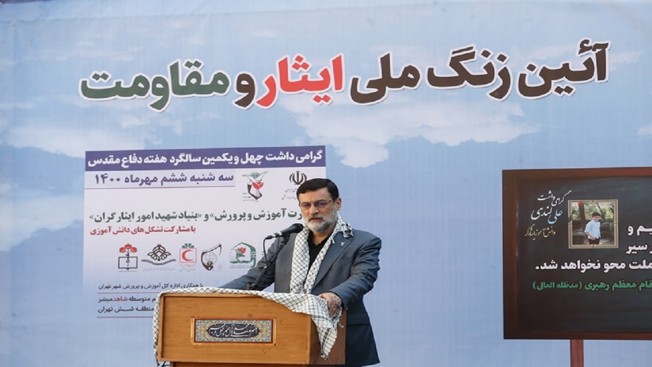 نباید اجازه دهیم کشور‌های دیگر با تاریخ جعلی برای جوانان ما الگوسازی کنند