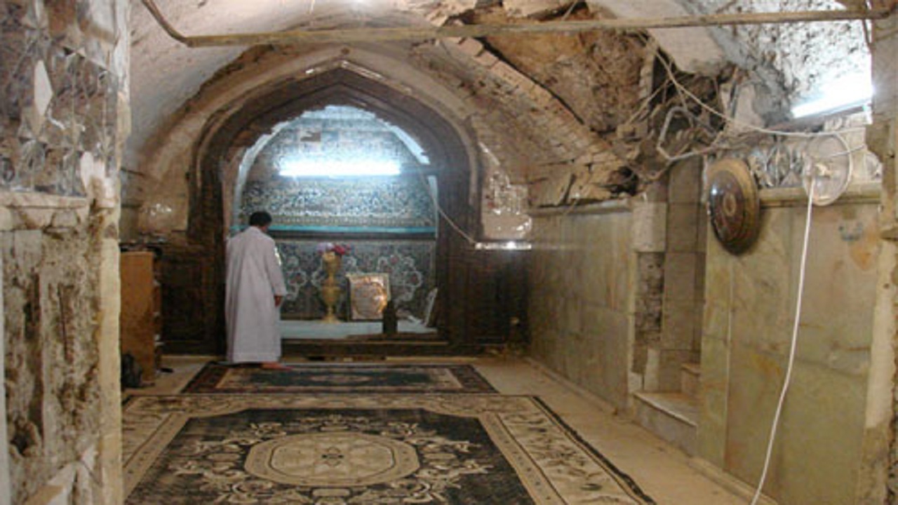 از