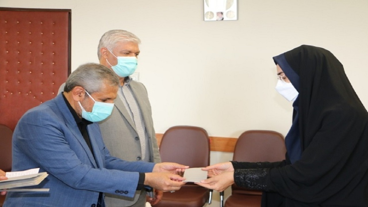 بازدید رئیس کل دادگستری چهارمحال و بختیاری از دادگاه‌های شهرکرد