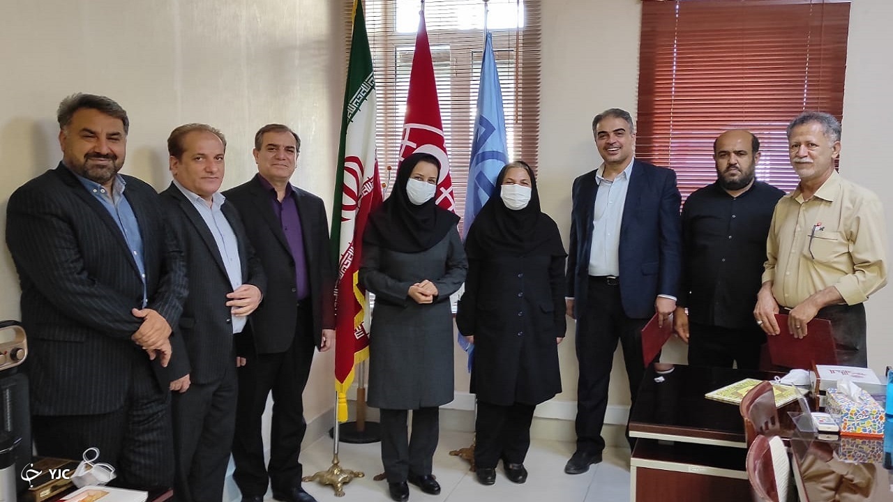 تجلیل از خانواده‌های معظم شهدا و جانبازان در اداره استاندارد خوزستان
