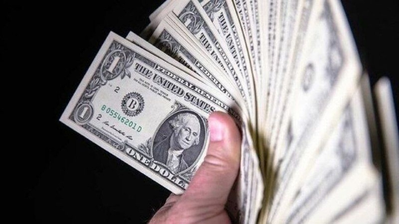 ۴۹ هزار دلار قاچاق در قصرشیرین کشف شد/کشف ۱۰دستگاه ماینر غیر مجاز در کرمانشاه
