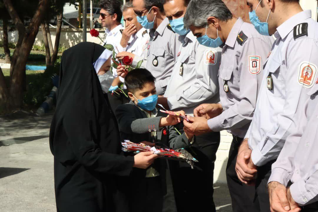 تجلیل از آتش نشانان در طرقبه