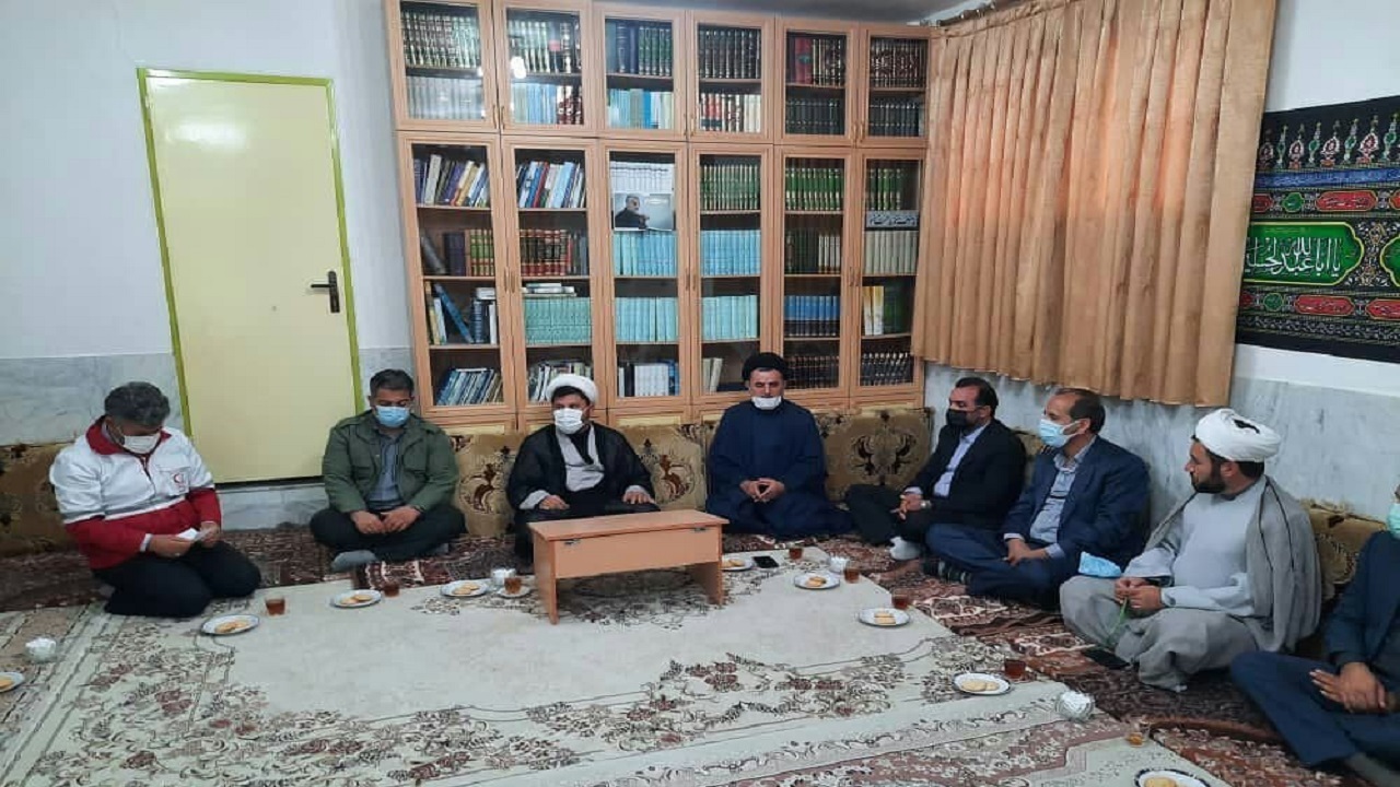 نیرو‌های جمعیت هلال احمر با کمترین چشمداشت به مردم خدمت می‌کنند