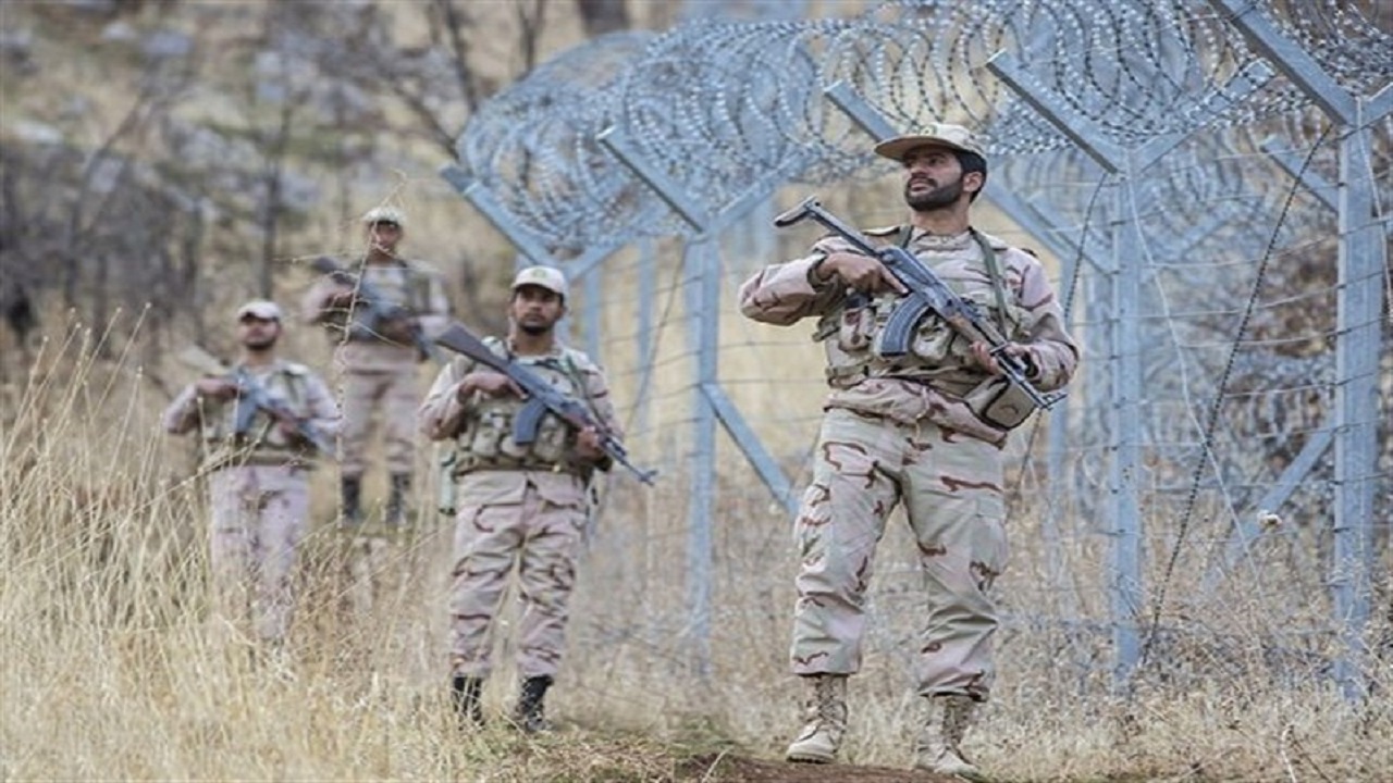 توطئه‌های خرابکارانه دشمنان در غرب کشور خنثی شد/ هوشیارانه از مرز‌های ایران حراست می‌کنیم