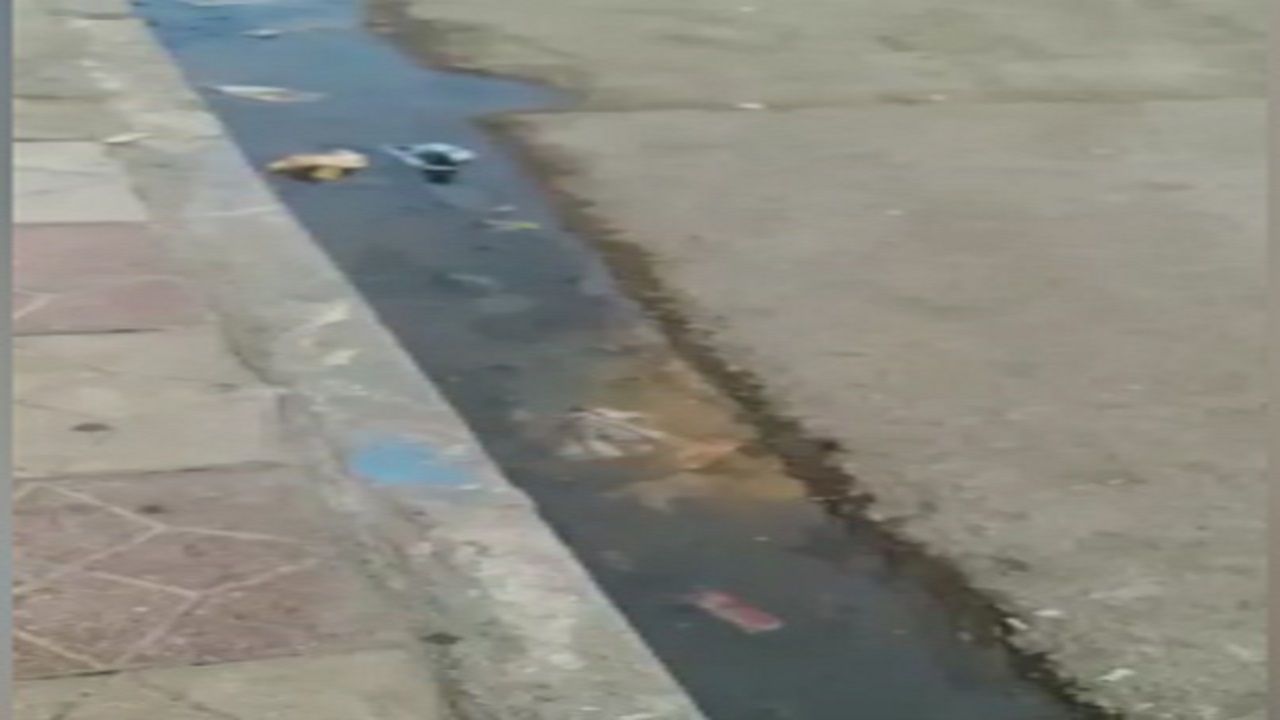 داستان دنباله دار نشت فاضلاب در معابر اهواز + فیلم