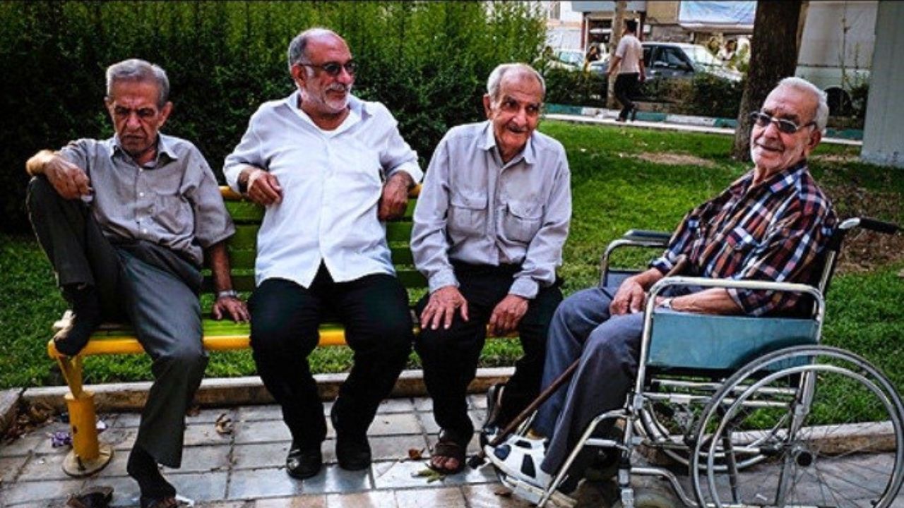 کرمان به سوی سالمندی پیش می رود