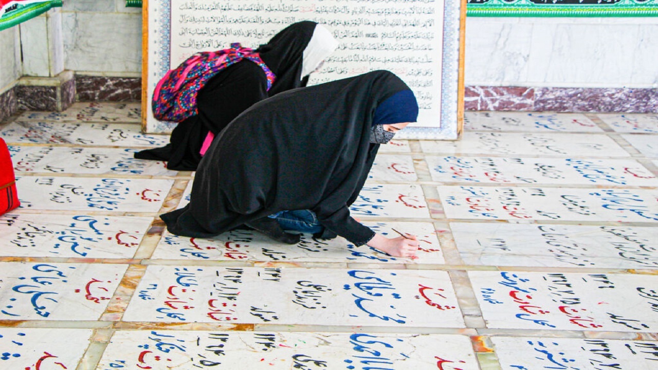 دانش آموزان قمی مزار شهدای امامزاده ابراهیم (ع)را رنگ آمیزی کردند +تصاویر