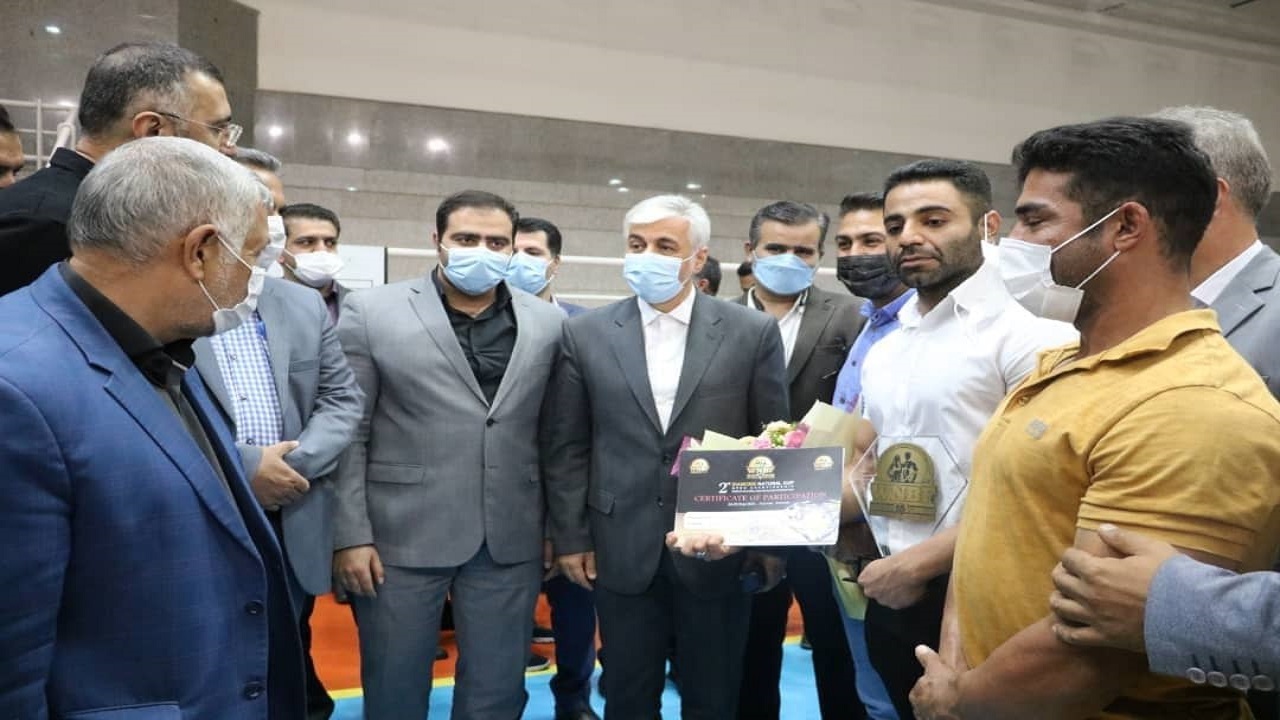 ملاقات مدال آوران سیرجانی با وزیر ورزش و جوانان و رئیس فدراسیون بدنسازی