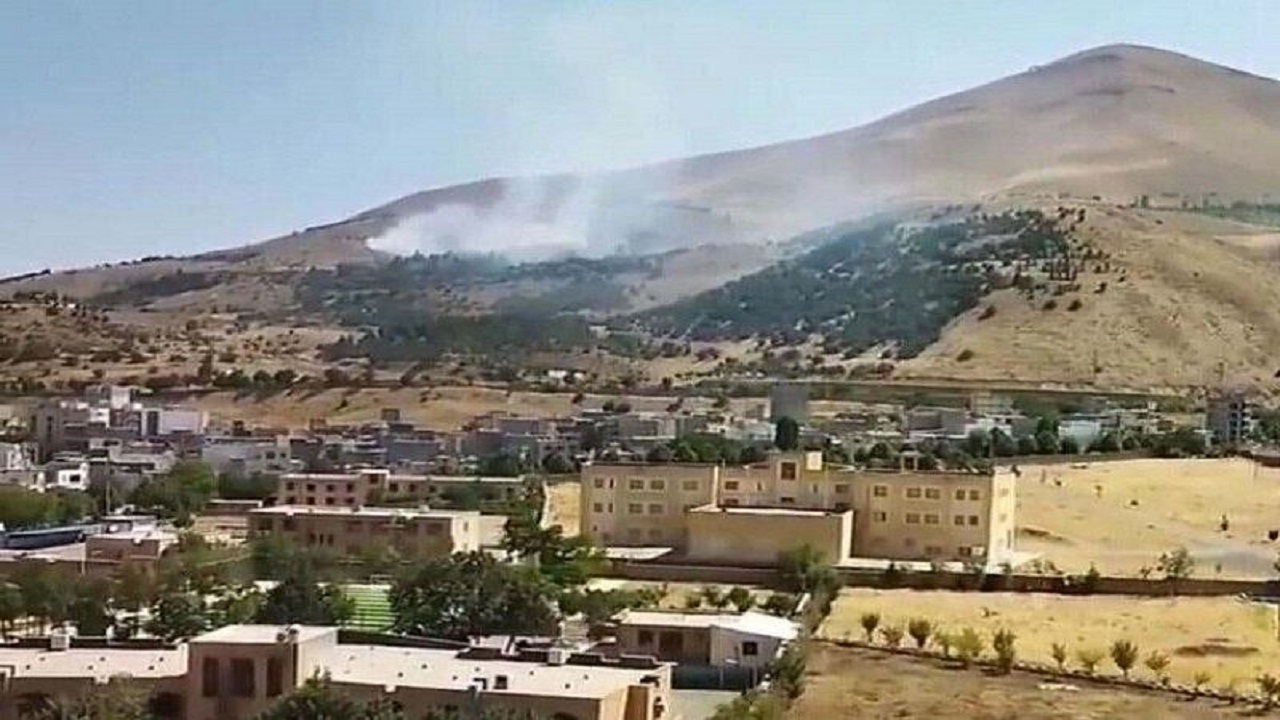 آبیدر سنندج دچار آتش سوزی شد