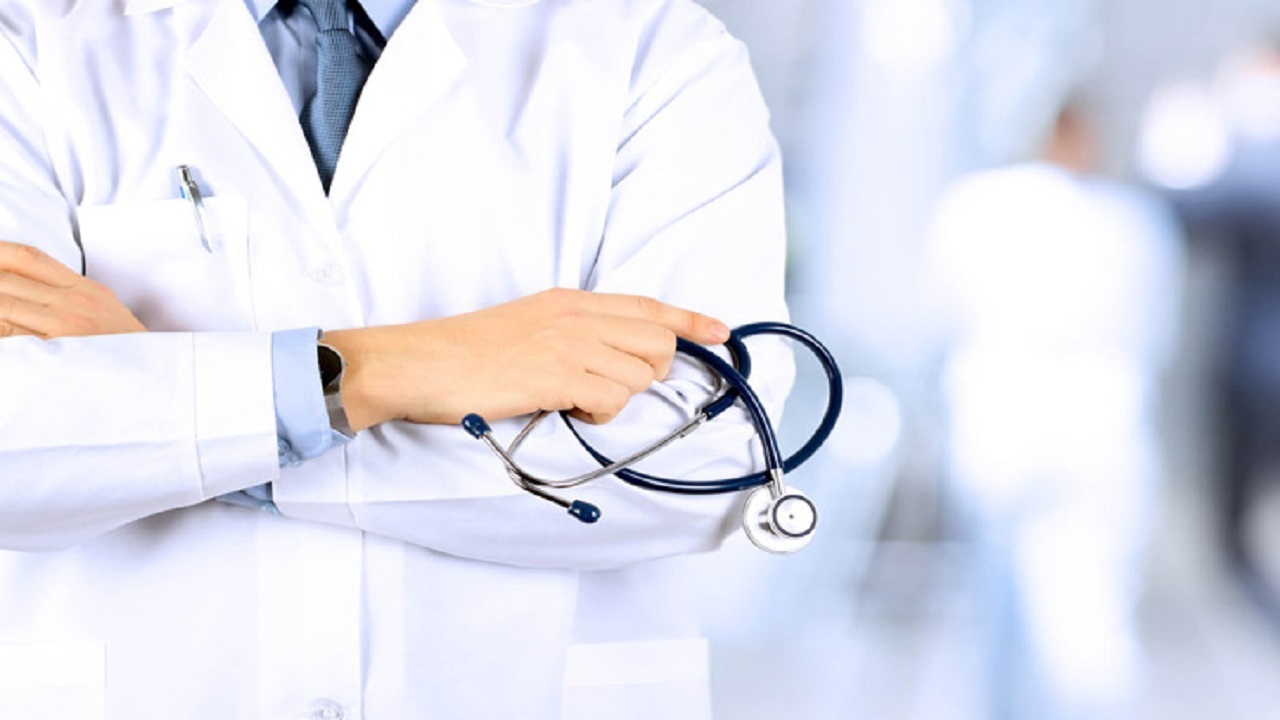 افزایش ظرفیت پذیرش دانشجوی پزشکی؛ کلاهی گشاد بر سر نخبگان کشور