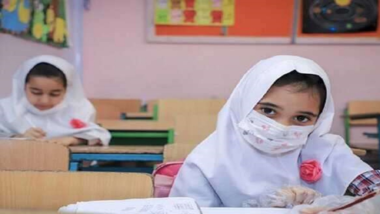 برای حضوری کردن آموزش در مدارس، منتظر تصمیم ستاد ملی کرونا هستیم