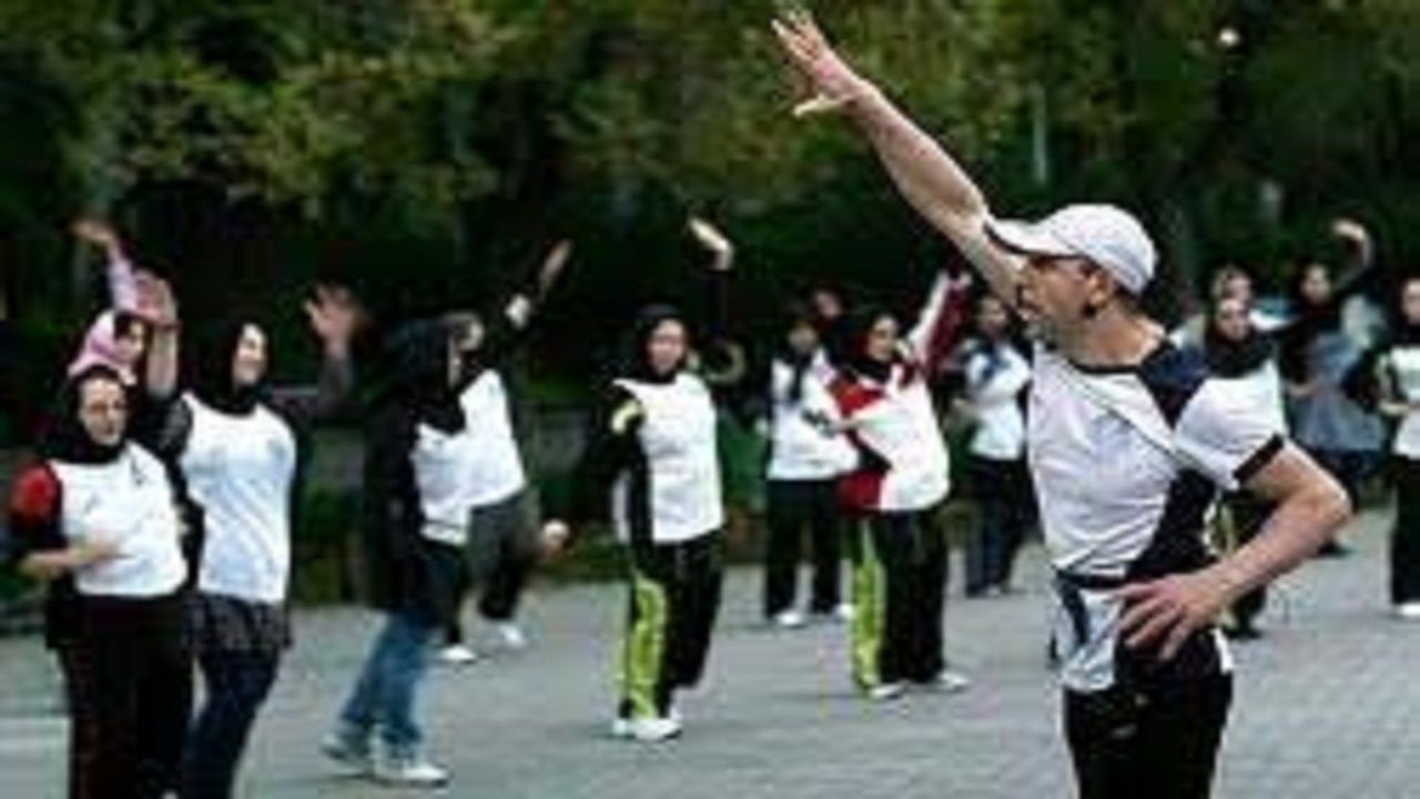 ورزش های همگانی در مناطق حاشیه ای و کم برخوردار مشهد حمایت می شود