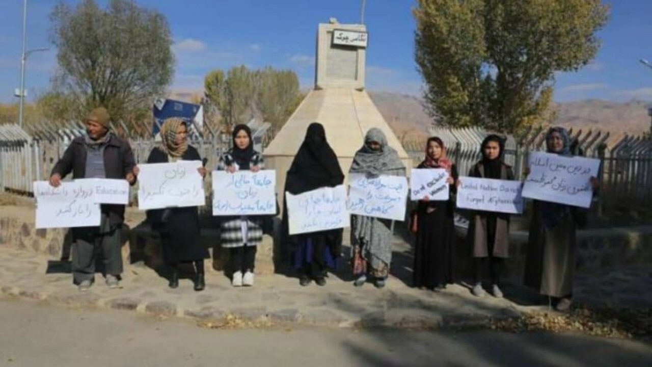 زنان معترض بامیانی خواستار احقاق حقوقشان شدند