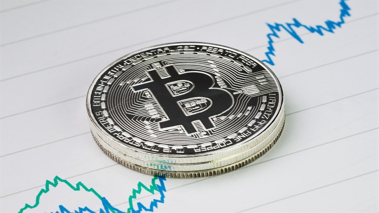بازار ارز‌های دیجیتالی همچنان پرنوسان/ بیت کوین در یک قدمی از دست دادن کانال ۶۰ هزار دلاری