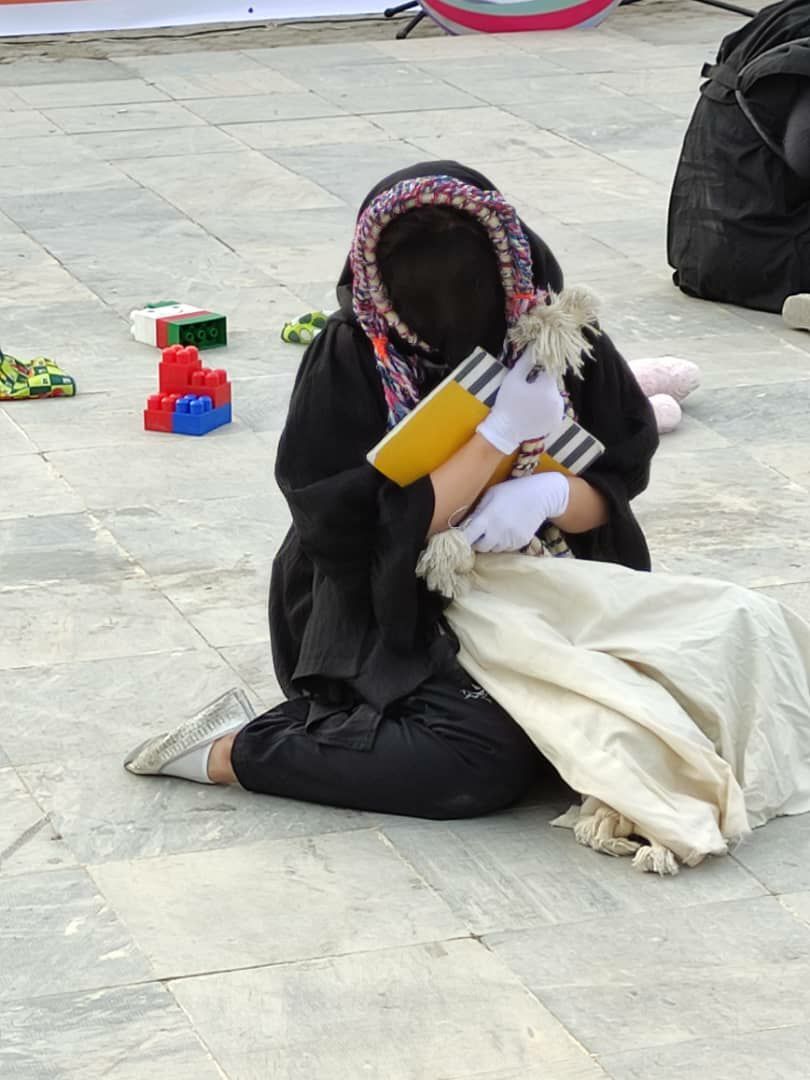 انتخاب موضوع تئاتر خیابانی به دلیل دربرگیری مخاطب عامه بسیار مهم است انتخاب موضوع تئاتر خیابانی به دلیل دربرگیری مخاطب عامه بسیار مهم است