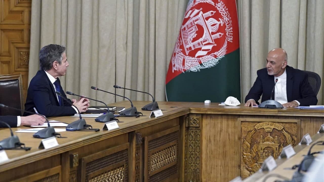 بلینکن: اشرف غنی تعهد کرده بود که تا لحظه مرگ با طالبان می‌جنگد اما گریخت