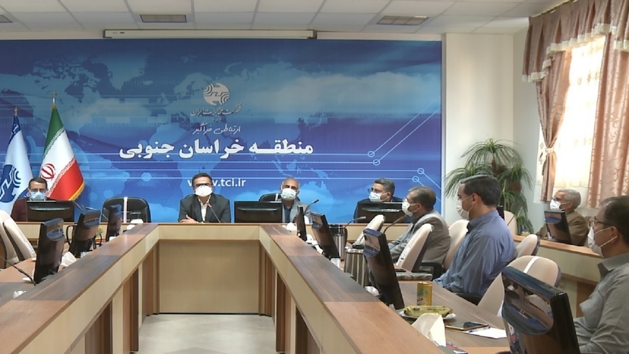 برگزاری مانور قطع مسیر فیبر نوری بین شهری در خراسان جنوبی