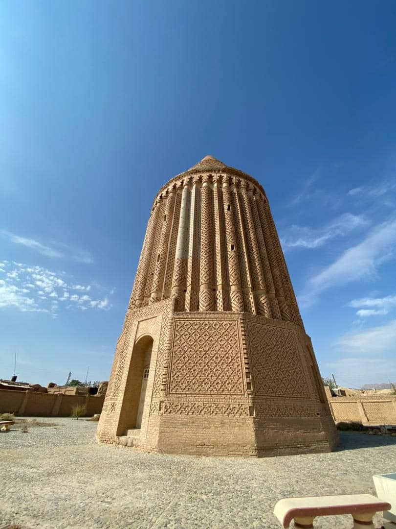 برج علی آباد کاشمر میراثی به جا مانده از سده ۸ هجری قمری
